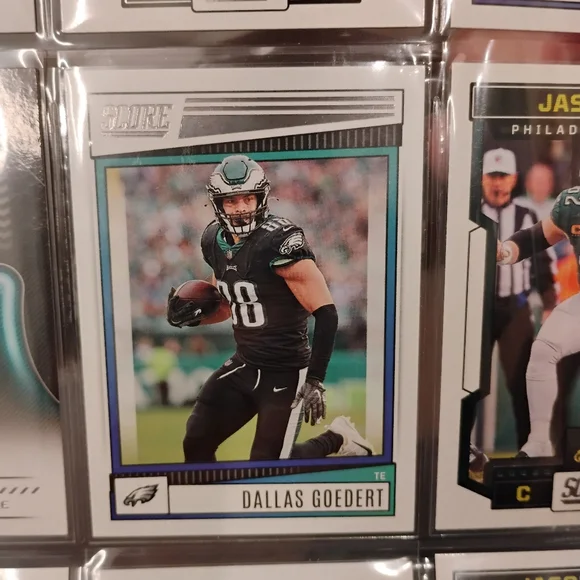 Philadelphia Eagles Assorted Mint Cards - Picture 8 of 14